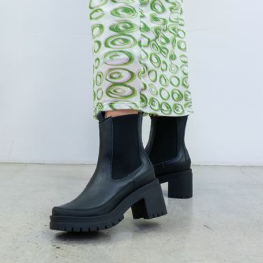 BLUE MOMO BOOT - INTENTIONALLY BLANK